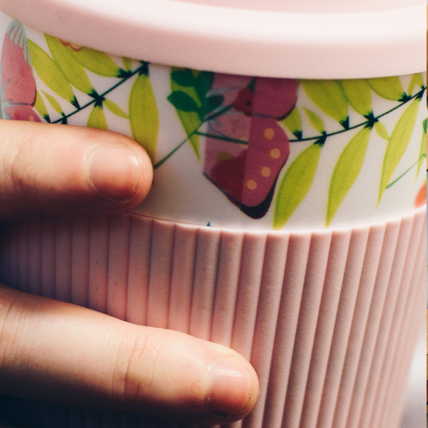 coffee cup with sleeves