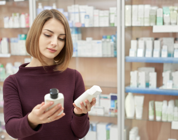 Identifying the Right Time to Transition from Plain to Custom Labels