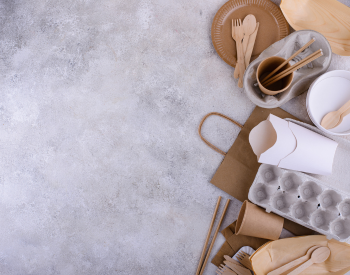 paper packaging bags, takeout noodle boxes, spoons, chopsticks, egg containers, coffee cups